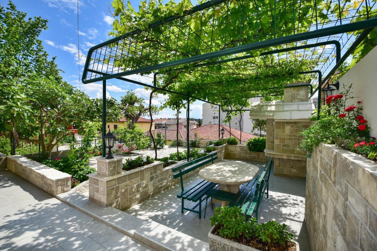 Apartment Vjeko Makarska