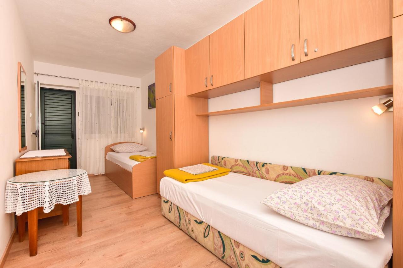 Apartment Vjeko *