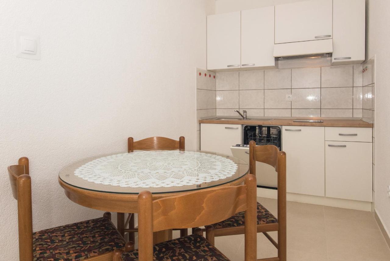 Apartment Vjeko Makarska